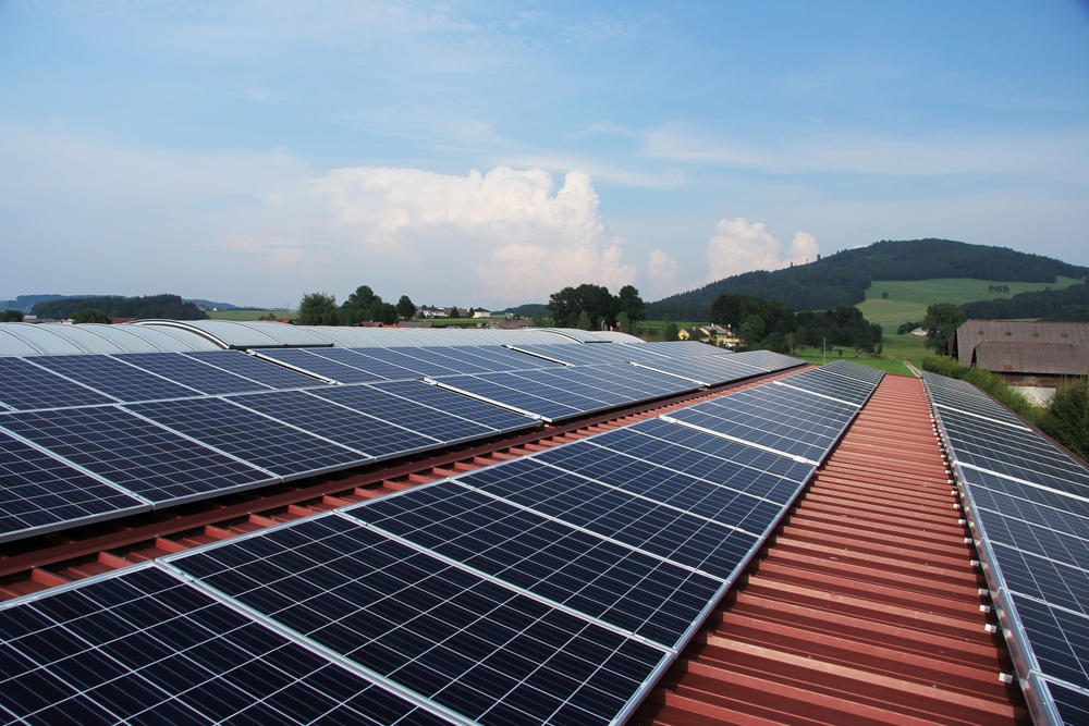 Al momento stai visualizzando Pesaro, bonifica da oltre 144 t di amianto: installato impianto fotovoltaico da 1,3 MWp