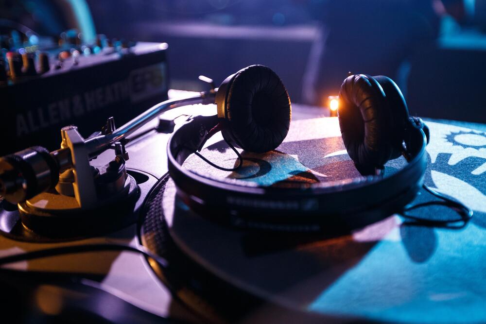 Al momento stai visualizzando Morto a 58 anni Dj Fabio “Cico” Maserati: aveva il mesotelioma